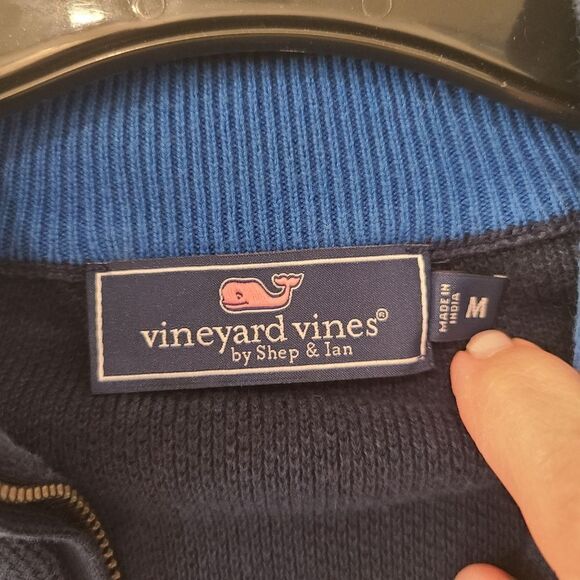 Vineyard Vines sweater - Picture 4 of 4